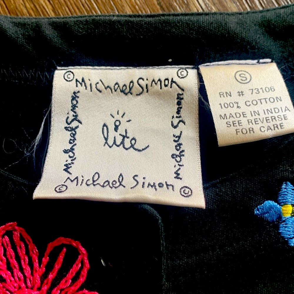 Michael Simon Lite Blk W/ Pretty Spring Flowers. … - image 2